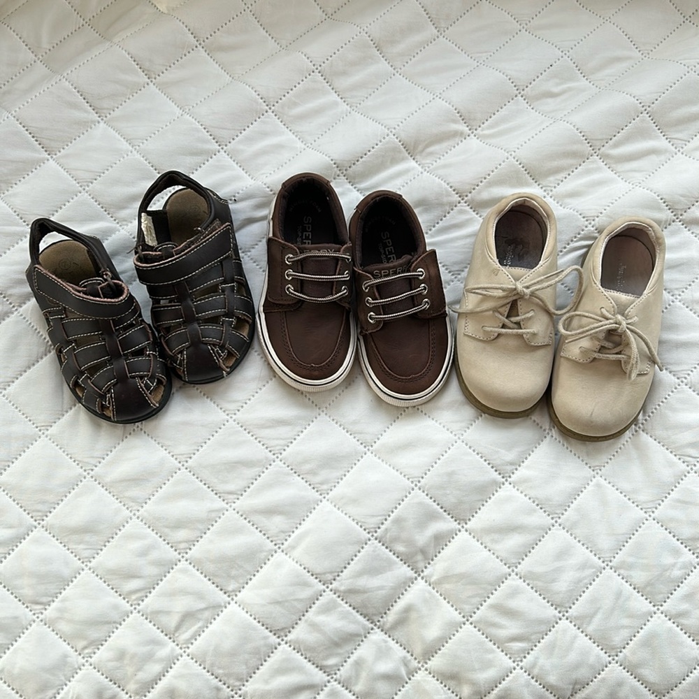 Lot of a size 7 shoes